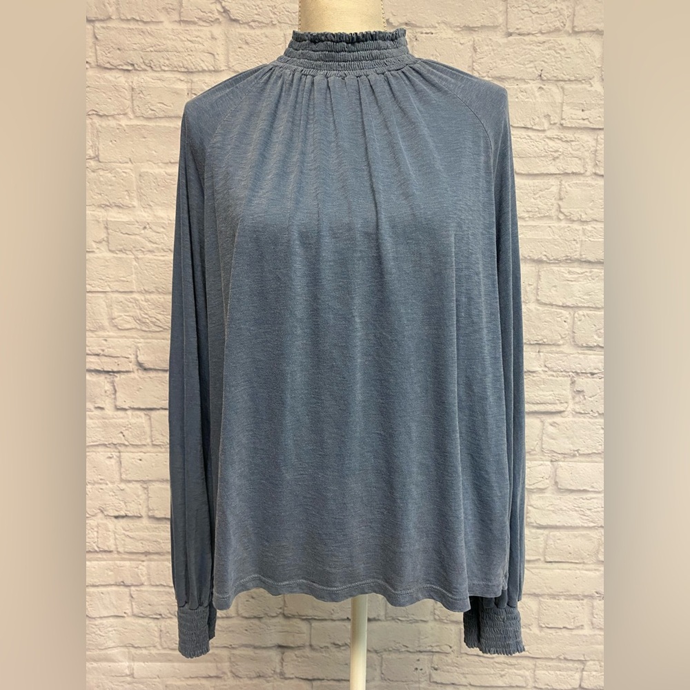 NWT Sundry by Evereve Long Sleeve Smock Neck Top Size Large
